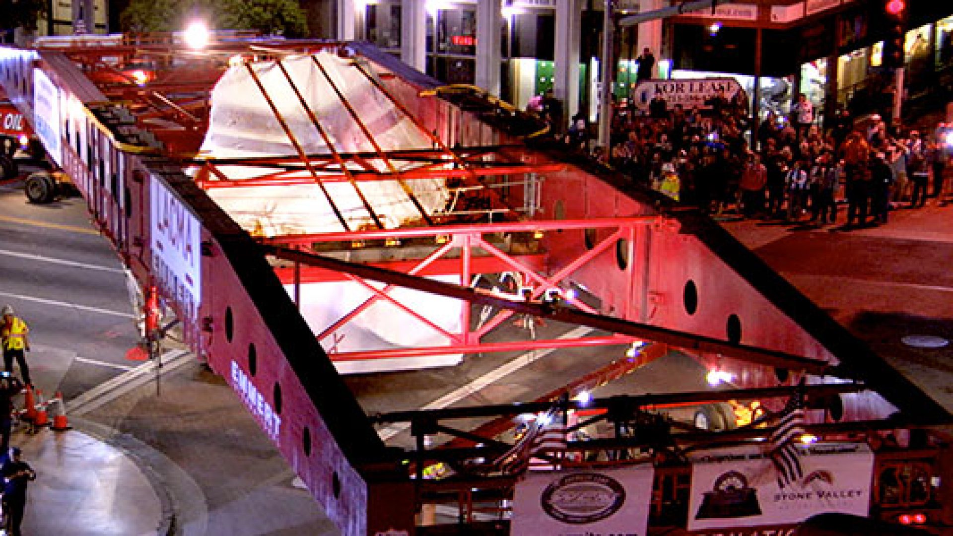 Levitated-Mass_slider